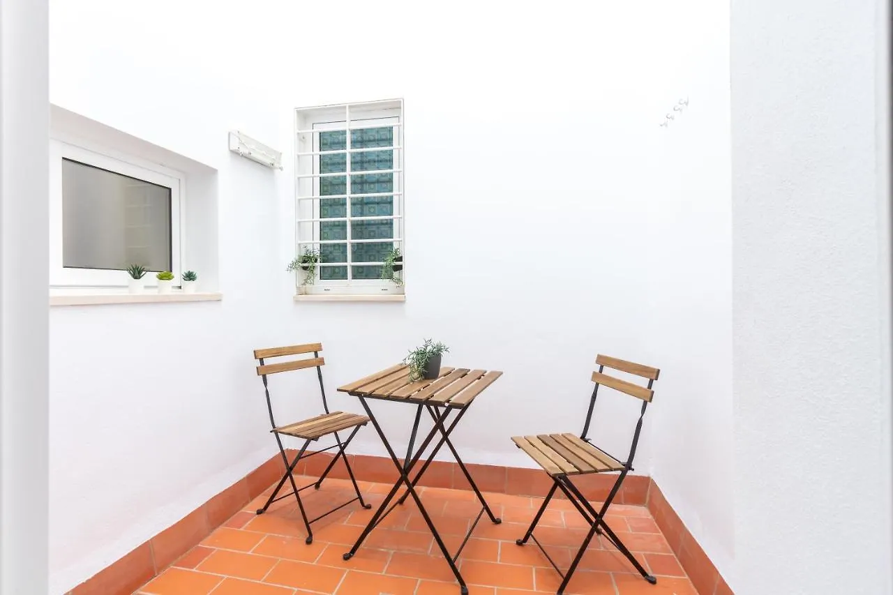 Charming 2 Bedroom Apartment Triana Bridge By Ocityzen Siviglia 0*,  Spagna